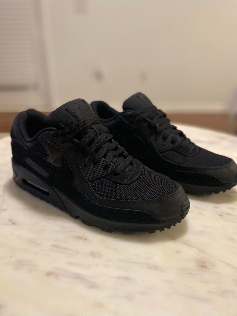 Nike Men’s Black Low-Top Mesh & Leather Sneakers